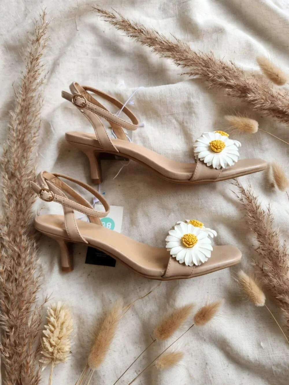 Wild Fable Daisy Flower Ankle Strap Sandals